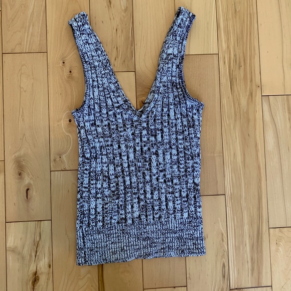 Knit Crop Top - Picture 5 of 6